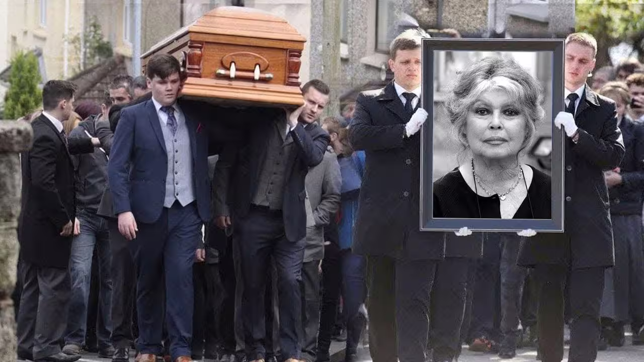 Foule aux funérailles de Bardot à Saint-Tropez