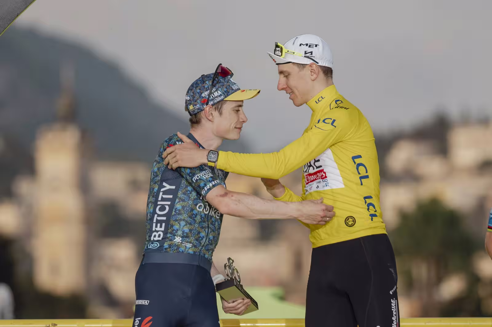 Tadej Pogacar offre une victoire à son coéquipier Brandon McNulty