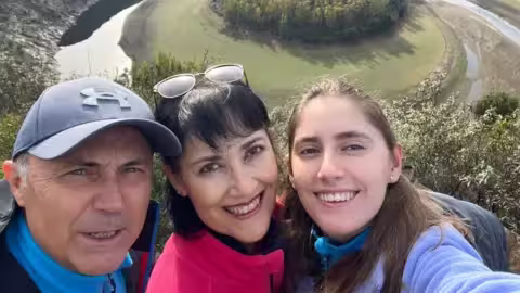 "C'est ce qui me fait le plus mal : la façon tragique dont ils sont morts", déclare Toñi García (C).