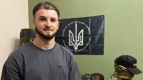 Denys, 24 ans, n'a pas l'intention de quitter son pays