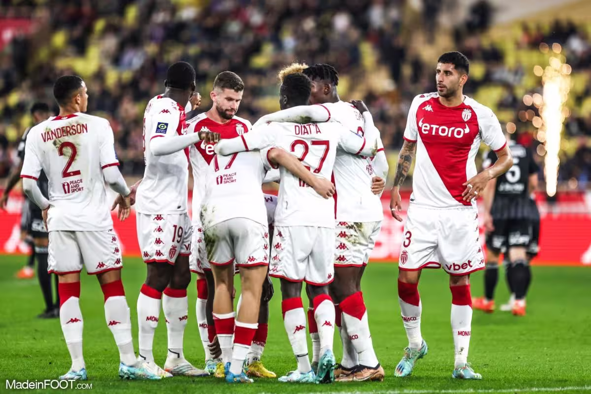 L'AS Monaco bloqué dans un avion sans climatisation