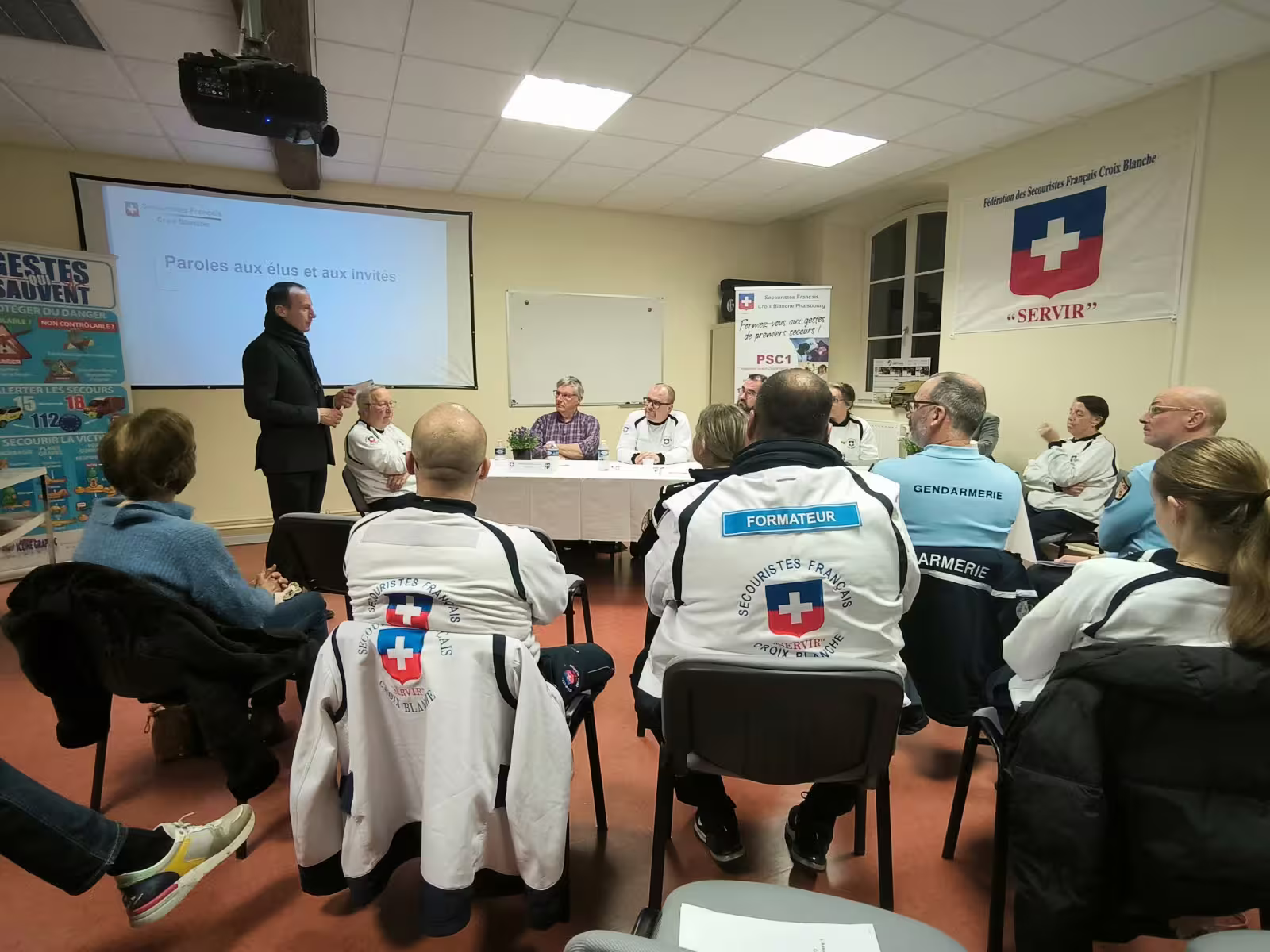 Trois morts dans des frappes russes sur Kiev