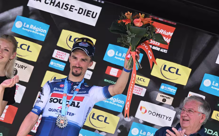 Julian Alaphilippe offre à Tudor un succès de prestige au Québec