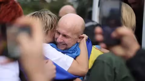 Les autorités ukrainiennes ont publié des photos des prisonniers qui sont finalement rentrés chez eux le mois dernier - dont Dmytro