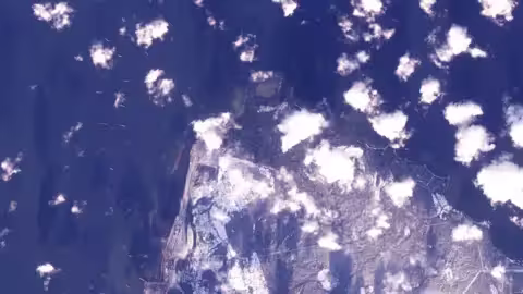 Au moment de la publication, le navire était ancré juste à l'extérieur du principal port pétrolier russe, Ust-Luga.