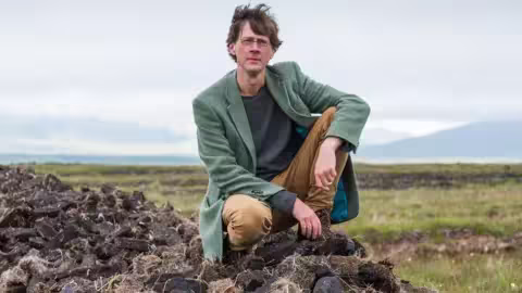 M. Magan a utilisé son travail pour explorer la langue, la culture et le paysage irlandais.