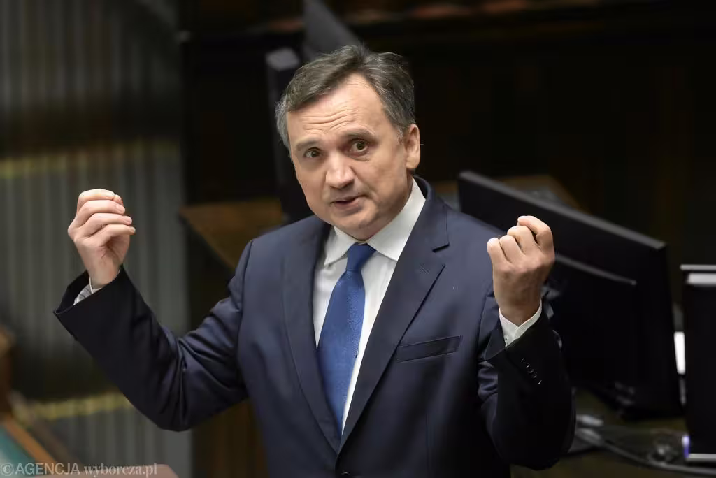 La Hongrie accorde l'asile à l'ancien ministre polonais de la justice