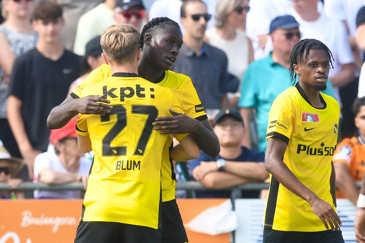 La grande surprise est venue de Cham, où l'équipe locale a battu Lugano 3-2. Malgré un but rapide de Daniel Dos Santos, Lugano a perdu après un penalty d'Anto Grgic et un but tardif de Joël Ris. C'est la cinquième défaite de Lugano cette saison, relançant les doutes sur l'entraîneur Mattia Croci-Torti.