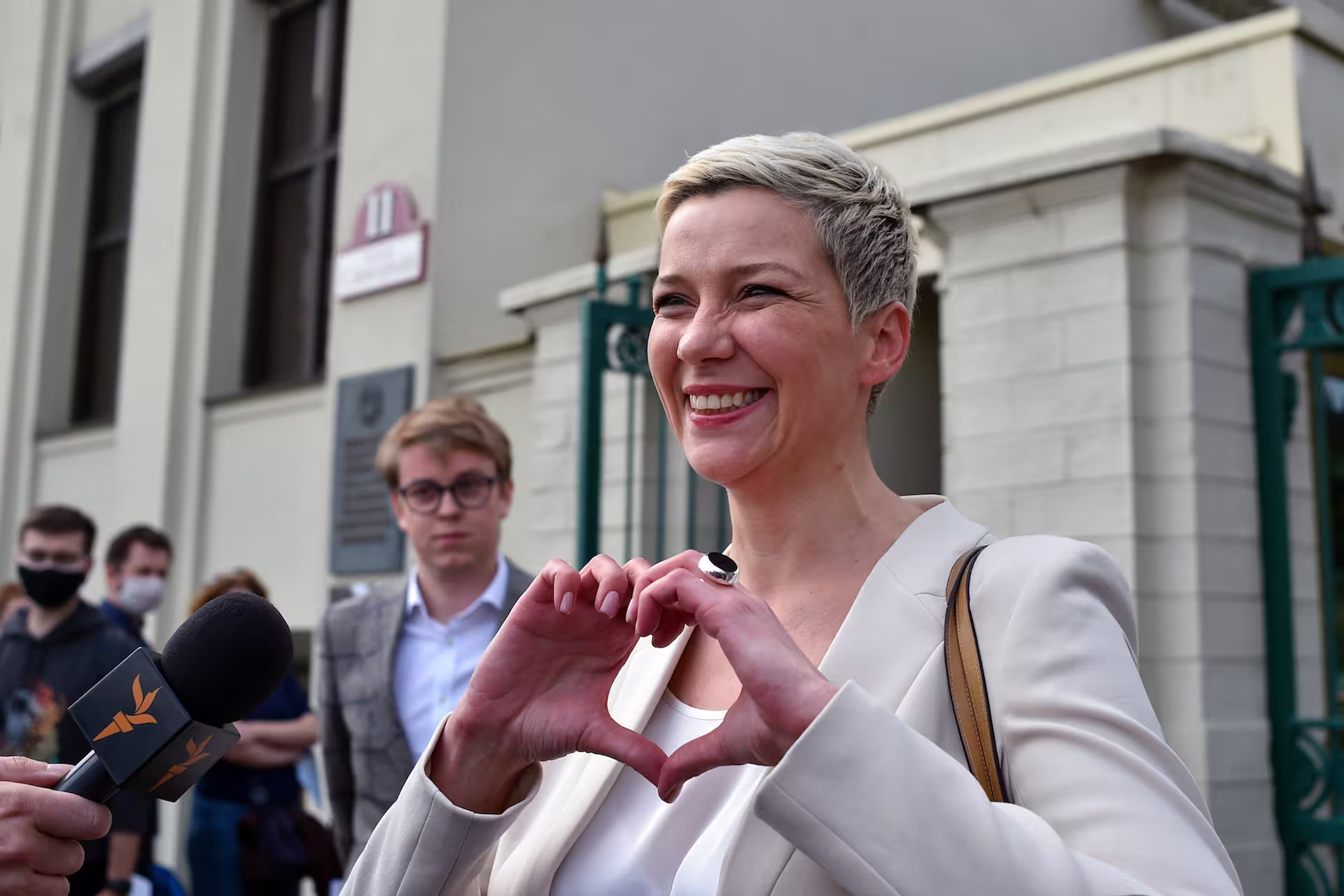 Belarus libère 123 prisonniers, États-Unis lèvent sanctions